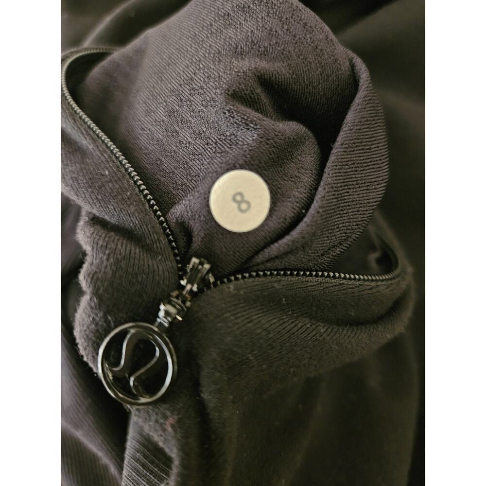 Lululemon Bhakti Yoga Wrap Jacket Size 8 Black Grey Stripe Zip Wrap Asymmetrical - Picture 11 of 11
